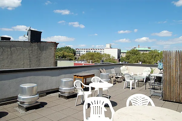 Rented by Resimplefy | media 27