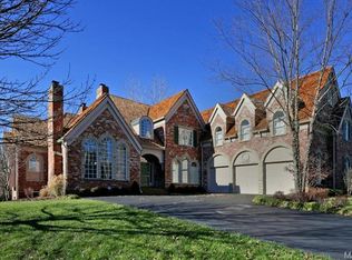 108 Club Creek Ct, Saint Albans, MO 63073