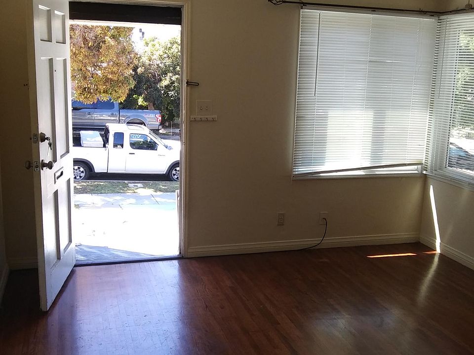 1st image of 1444 Hornblend St