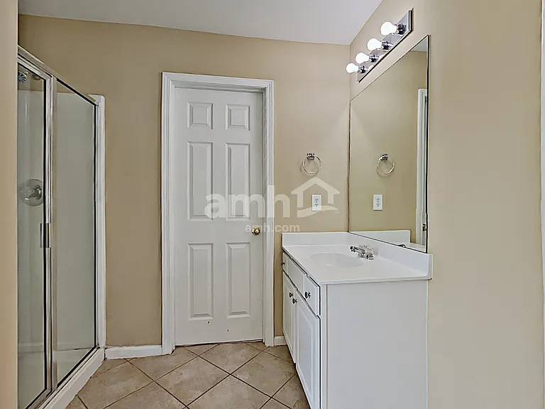 327 Meadowcrest Cir — Photo 14