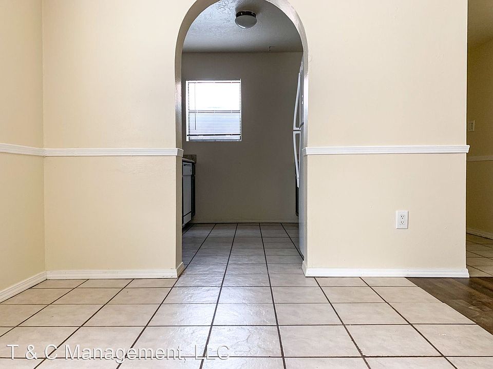 1st image of 440-500 Tennessee St NE #500-9