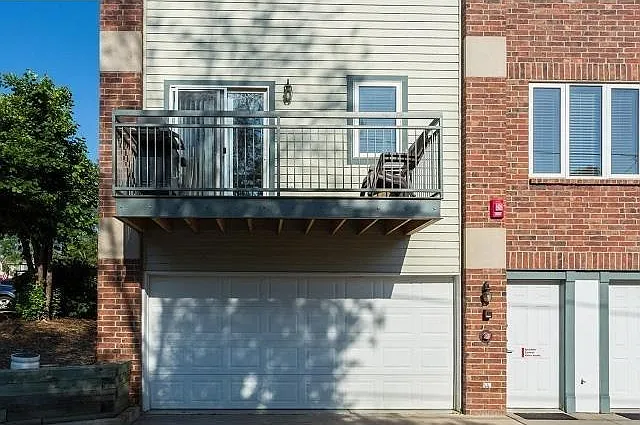 backside (east)