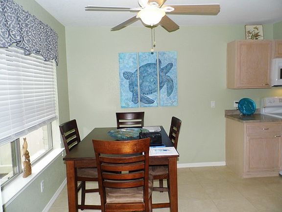 3rd image of 5 Pinehurst Dr