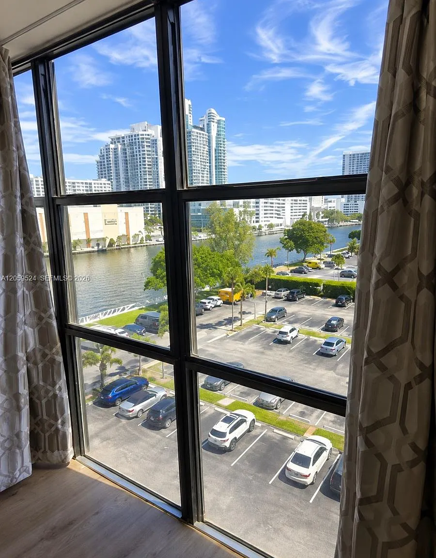 Oceanview Park Condo — Photo 1