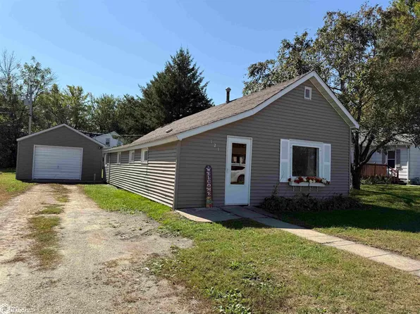 121 E Harris St, Manly, IA 50456