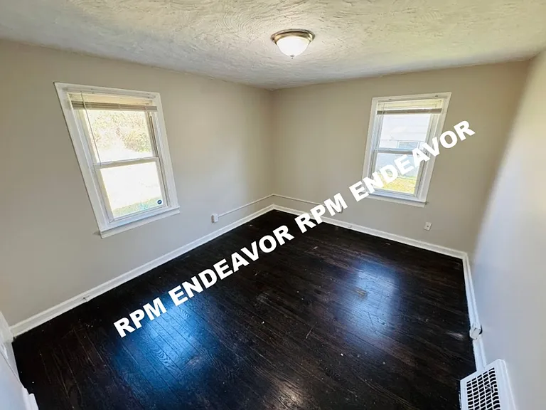 5615 Beldon Dr — Photo 4