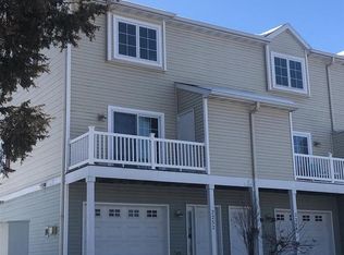 2252 N Rusk Ave, Madison, WI 53713