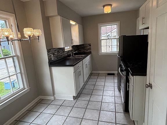 2nd image of 1409 Wallace Ave