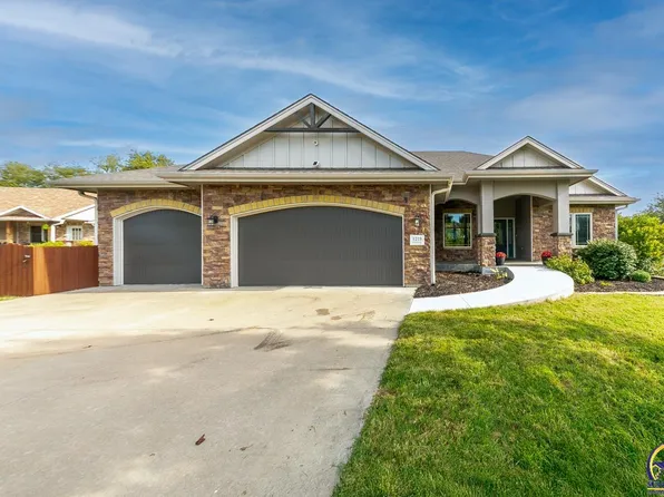1219 N Pawnee Dr, Saint Marys, KS 66536