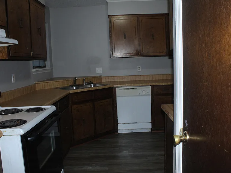 446 Pheasant Run Dr — Photo 24