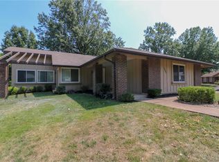 6447 Lake Paddock Ct, Florissant, MO