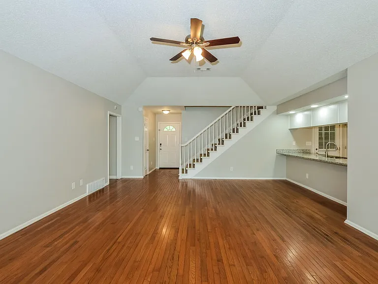 6899 Gallop Dr — Photo 6