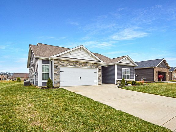 4th image of 223 Aqueduct Cir