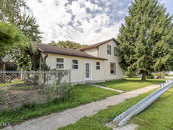 4th image of 11025 Shepler St
