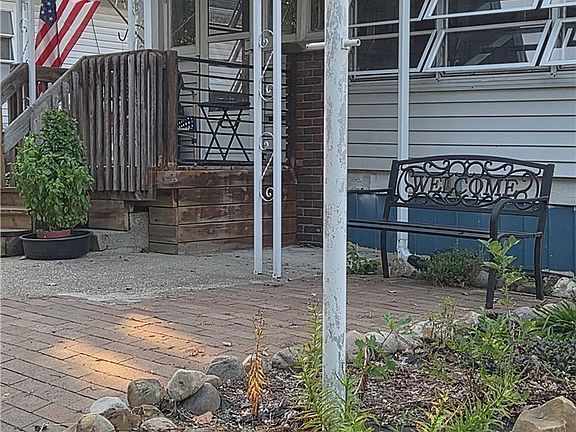 2nd image of 451 Allenford St