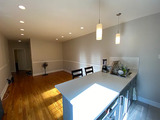 Rented by Mdays Realty | media 8