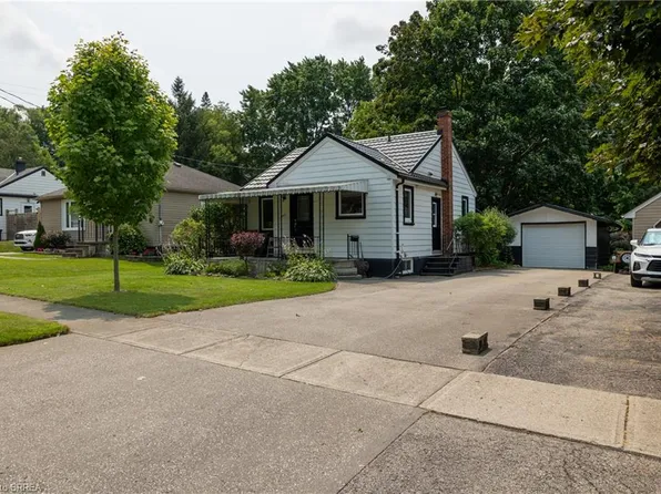 260 Robinson St, Woodstock, ON N4S 3B9