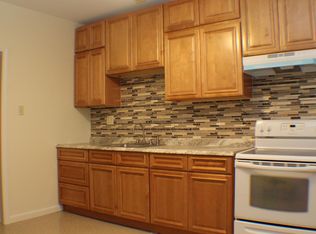 57 Orange St, Westfield, MA 01085