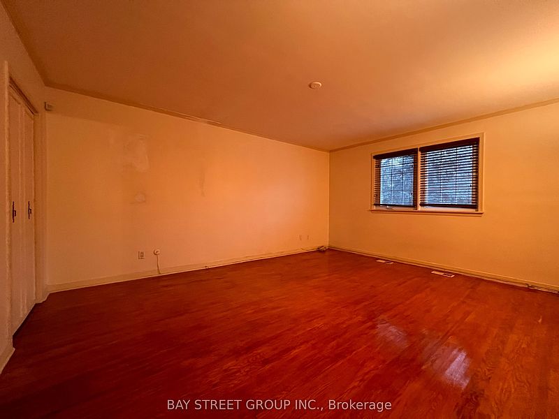 Toronto House for rent - 5 Bedrooms — photo 13