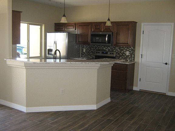 3rd image of 2780 Palisades Dr