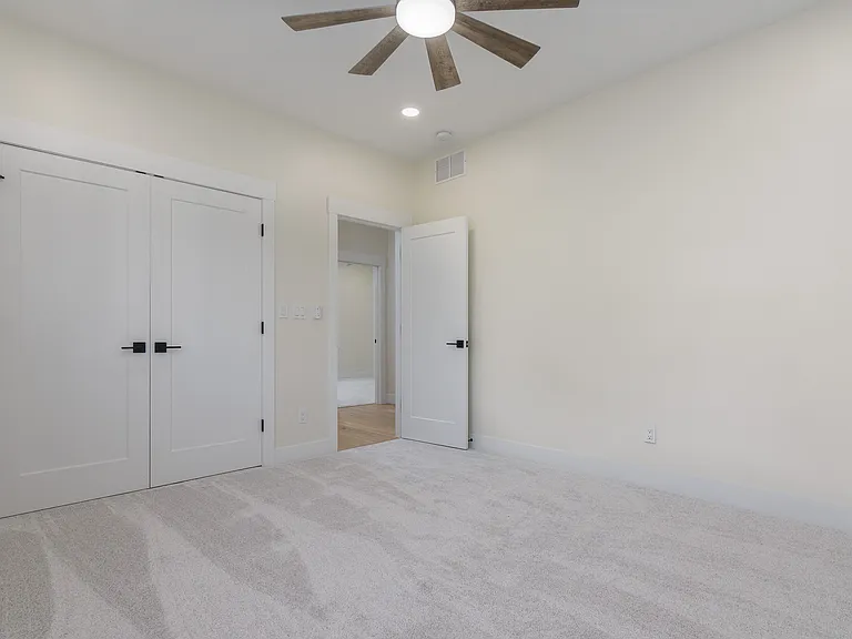 304 Joe Ln — Photo 14