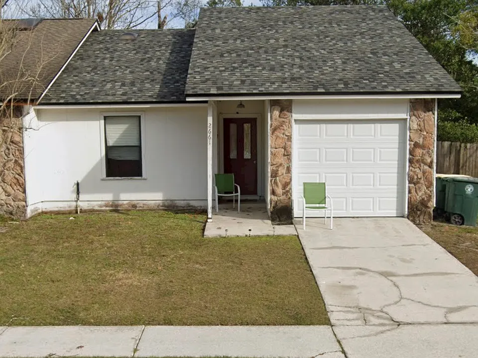 2661 Hidden Village Dr