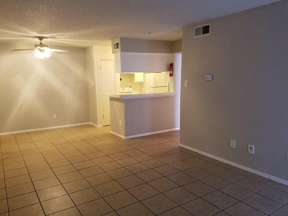 1st image of 5620 Cotswold Hills Dr APT 206