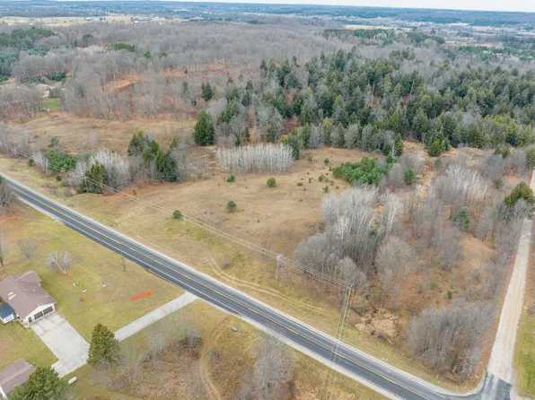 2 Mile Rd, Reed City, MI 49677
