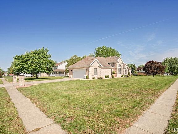 2nd image of 2823 Congress Dr