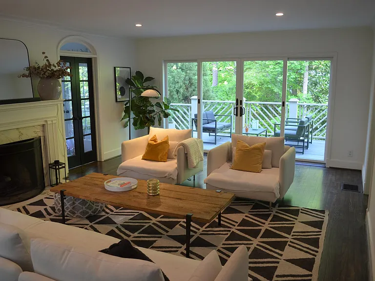 3825 Peachtree Dunwoody Rd NE — Photo 5