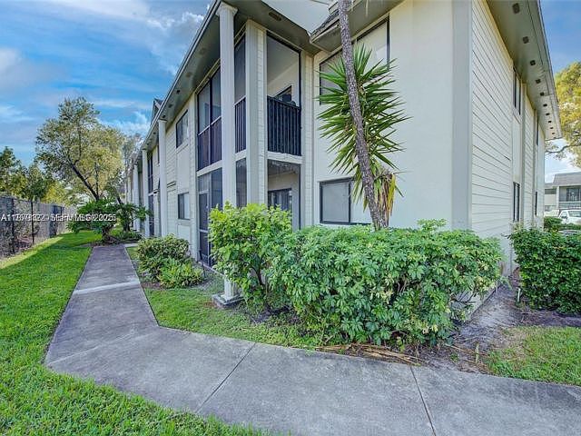 1st image of 205-468 NE 206th Ln #205