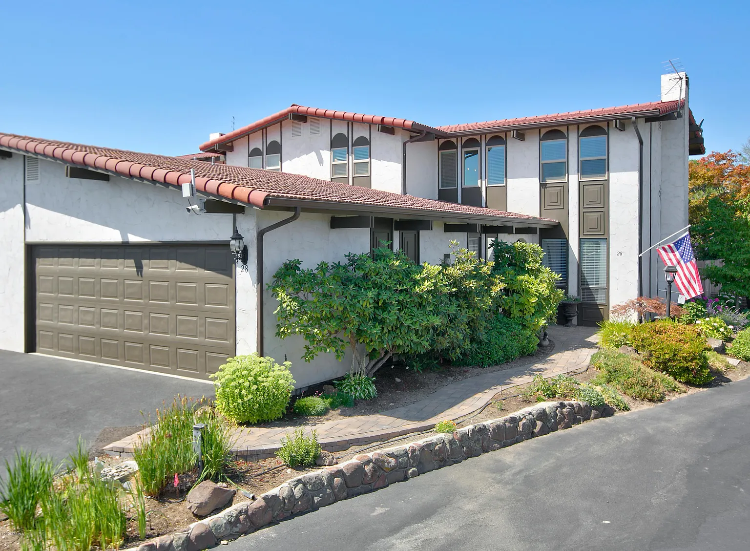28 Crest Cir photo 1
