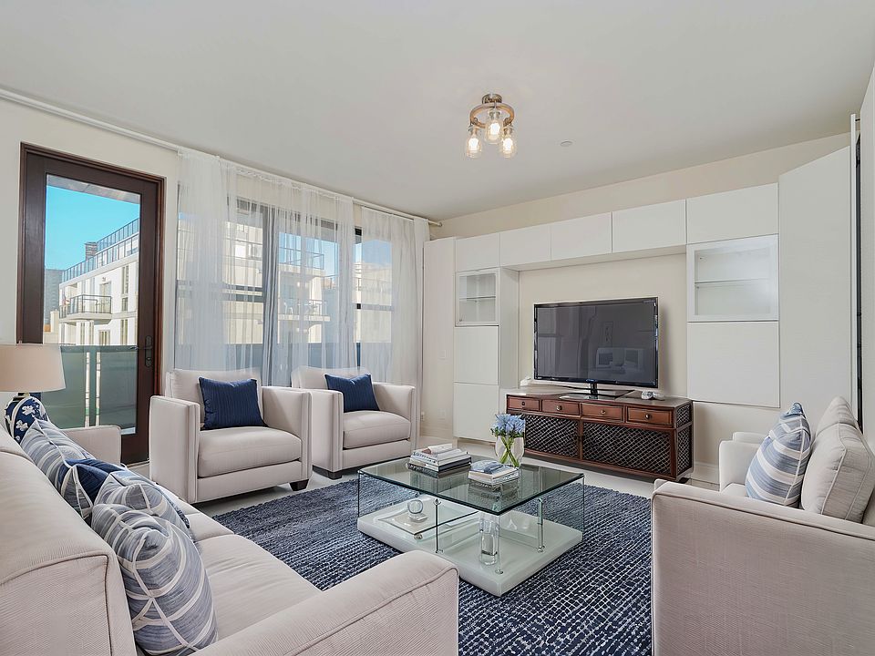 1st image of 2961 Brighton 3rd St #4