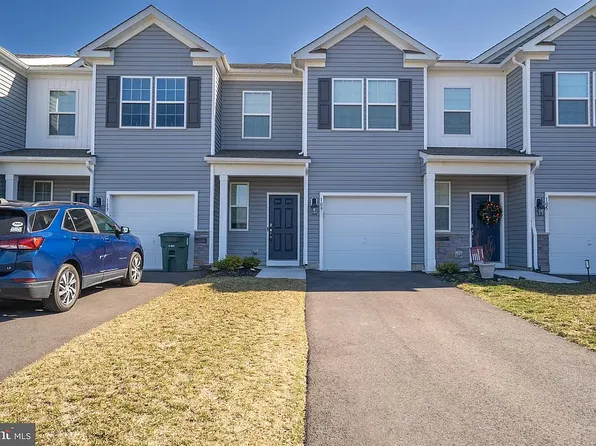 109 Mazzeo Dr, Glassboro, NJ 08028
