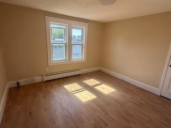108 Vernon St, Somerville, MA 02145