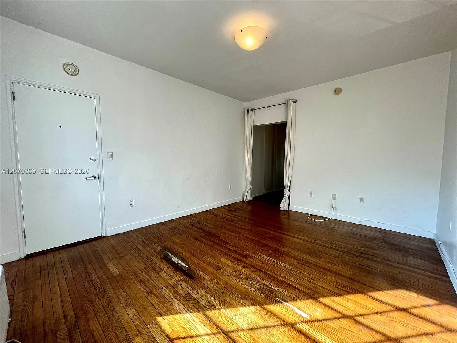 Santana Condo — Photo 2