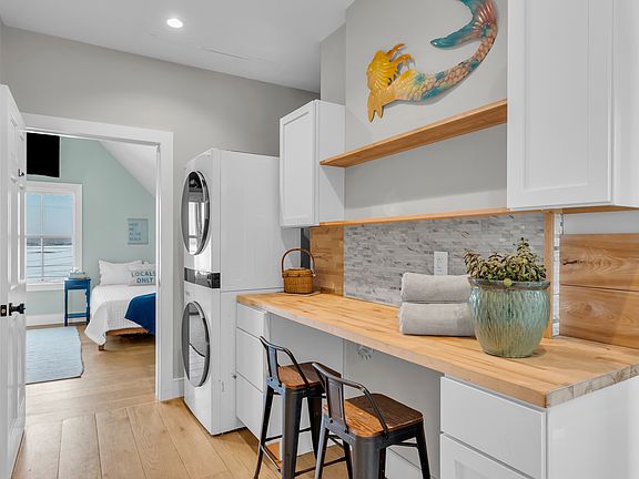 5th image of 49 Circle Beach Rd