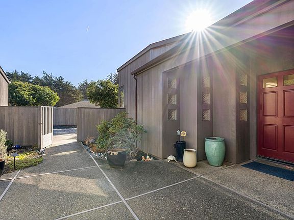 4th image of 41569 Hatchway