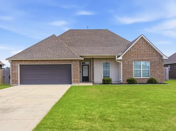 1947 Beau Blanc Dr, Lake Charles, LA 70607