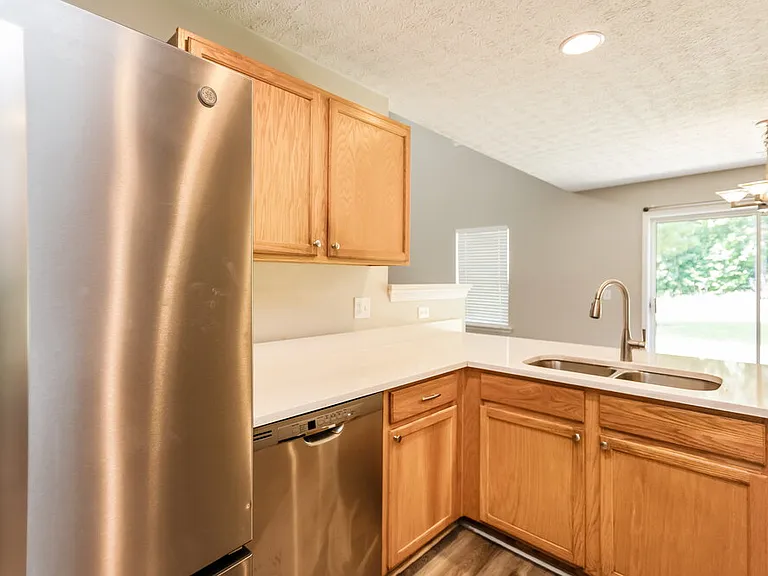 205 Silver Ridge Dr — Photo 8