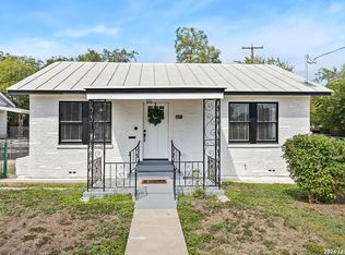 2055 E Crockett St, San Antonio, TX 78202