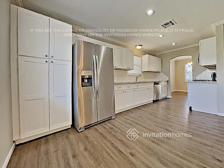 2705 Coy Dr — Photo 5
