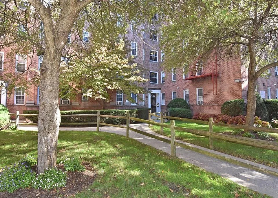 796 Bronx River Rd #B14