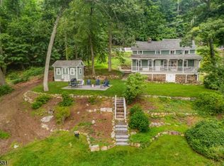 209 Hudson Ave, Hopatcong, NJ 07843