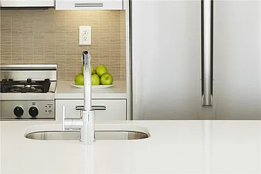 Rented by R New York