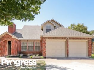 218 Mahogany Dr, Arlington, TX 76018