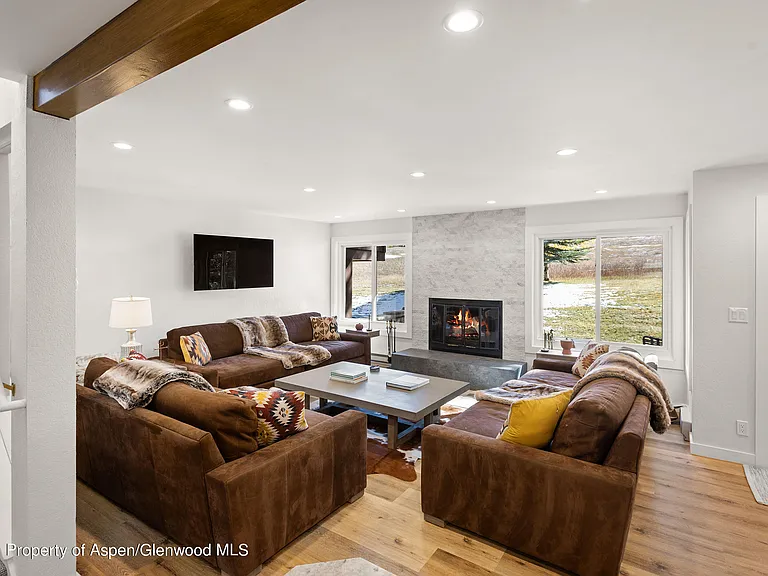 408 Snowmass Club Cir #10 — Photo 33