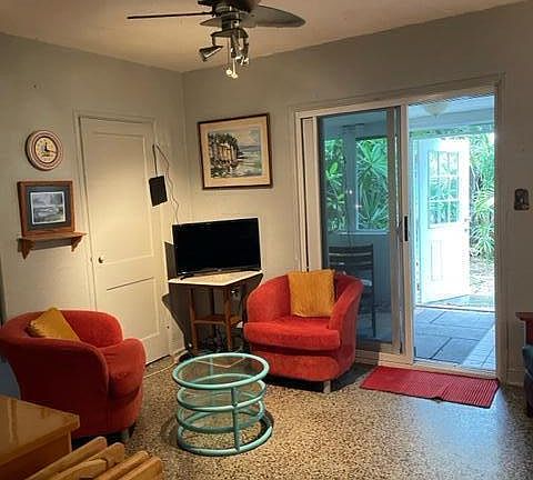 4th image of 1416 SW 27th Street