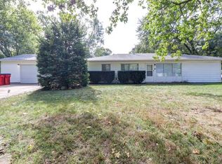 2007 Greendale Dr, Champaign, IL 61821