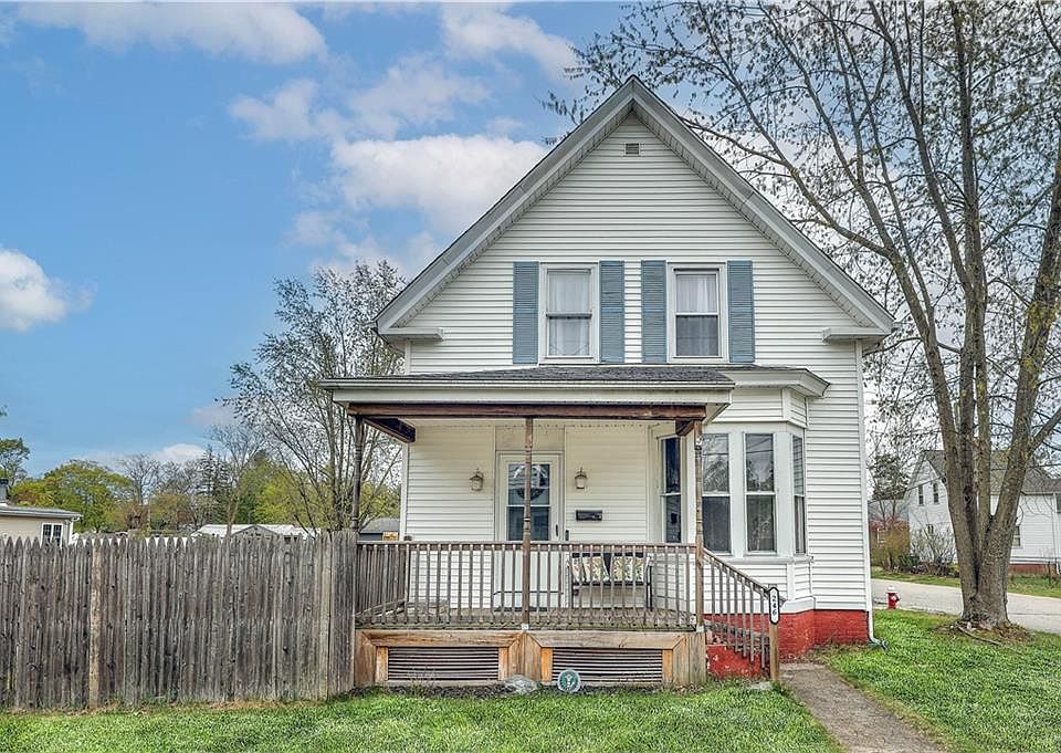 246 Adams St, Warwick, RI 02888 Zillow